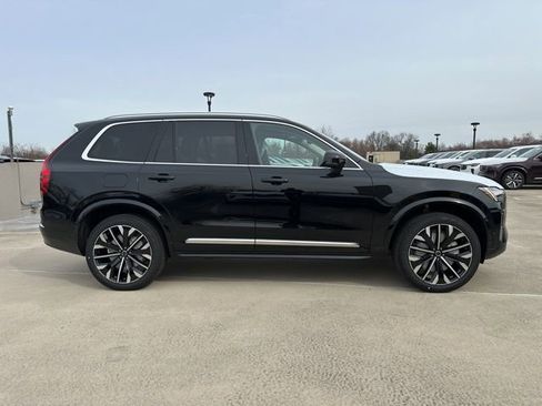 New 2026 Volvo XC90 B6 Plus w/ Protection Package AWD/4WD image 9
