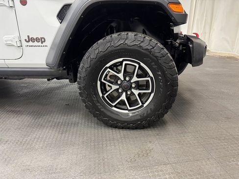 Used 2024 Jeep Wrangler Unlimited Rubicon w/ Convenience Group image 8
