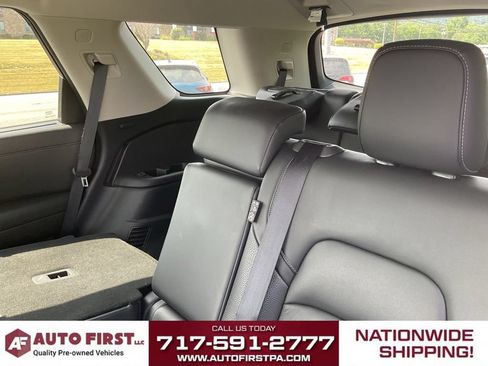 Used 2022 Nissan Pathfinder SL AWD/4WD image 10