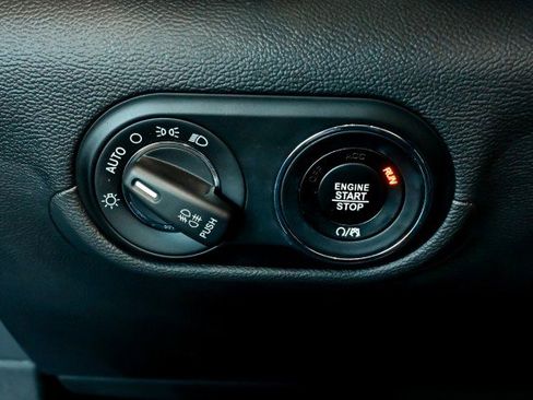 Used 2022 Maserati Levante GT image 45