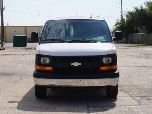 Used 2015 Chevrolet Express 2500 image 8