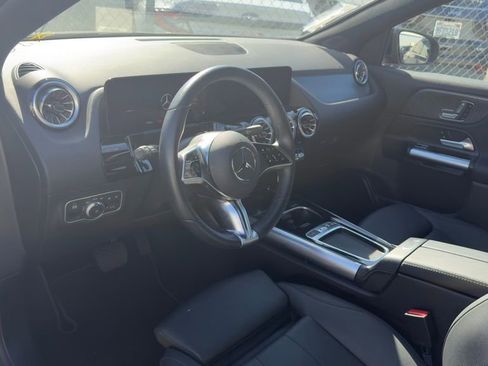 Used 2025 Mercedes-Benz GLA 250 image 8