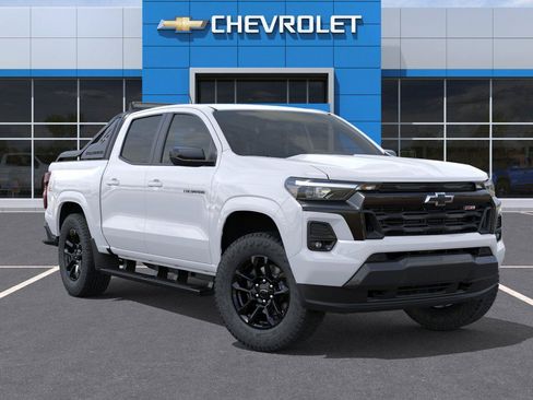 New 2026 Chevrolet Colorado Z71 w/ Midnight Edition AWD/4WD image 7