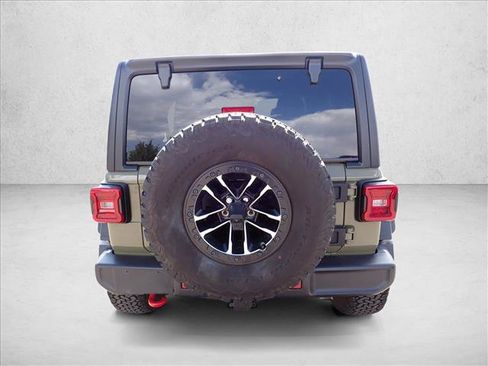 Used 2025 Jeep Wrangler Unlimited Rubicon w/ XTREMEE 35" Tire Package AWD/4WD image 3
