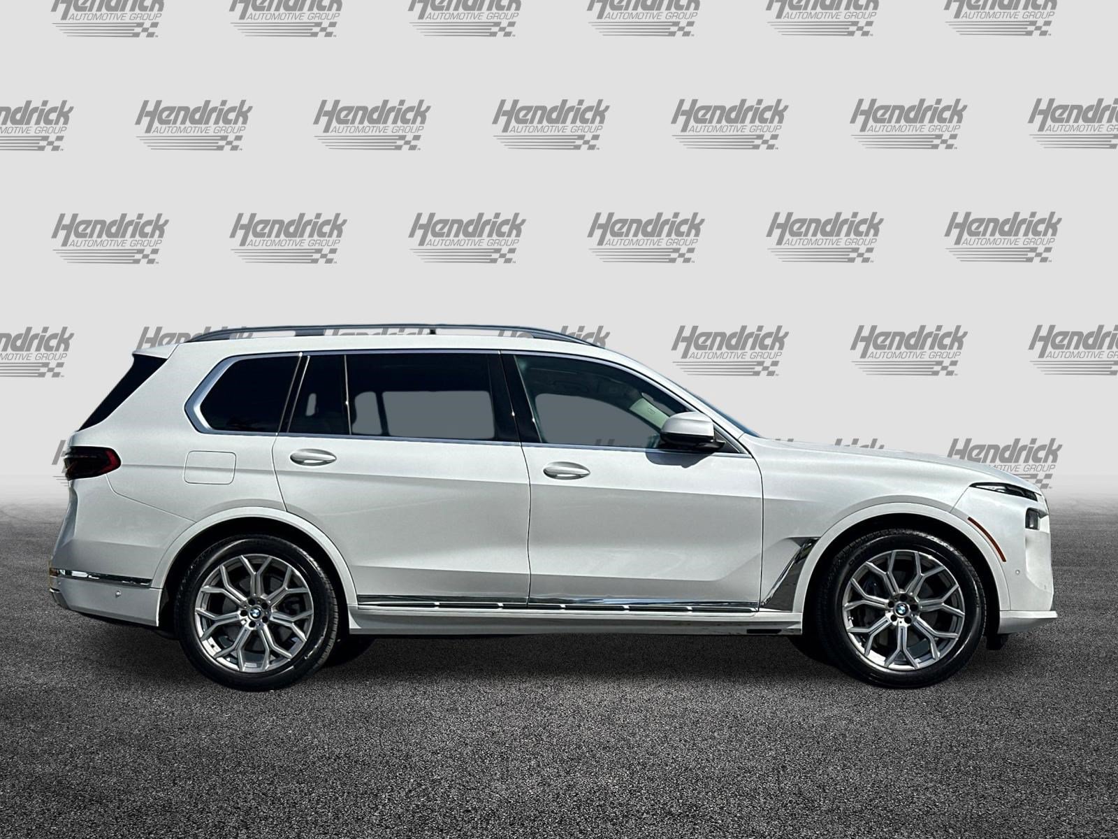 Used 2024 BMW X7 xDrive40i AWD/4WD image 3