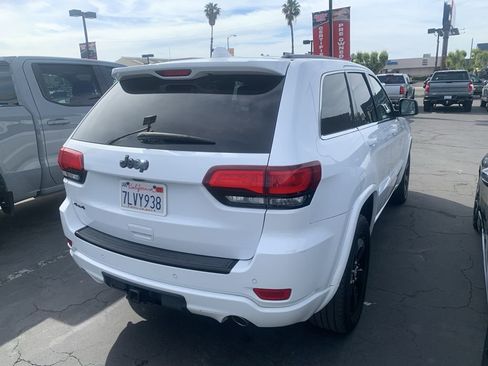 Used 2015 Jeep Grand Cherokee Altitude image 6