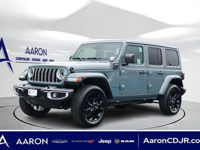 Used 2025 Jeep Wrangler Unlimited Sahara w/ Safety Group
