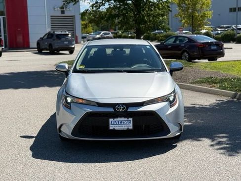 Used 2020 Toyota Corolla LE FWD image 2