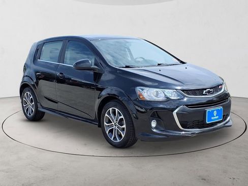 Used 2019 Chevrolet Sonic LT w/ Convenience Package FWD image 3