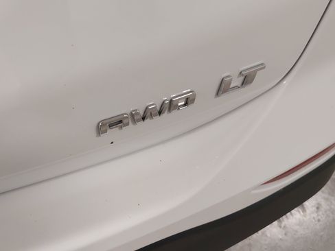 Used 2024 Chevrolet Equinox LT AWD/4WD image 33