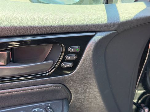 Used 2025 Honda Odyssey Touring image 13