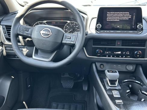 New 2026 Nissan Rogue SV FWD image 24