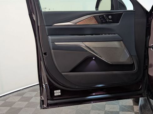 Used 2025 Cadillac Escalade IQ Luxury 2 w/ LPO, Premium Carpet Package image 92