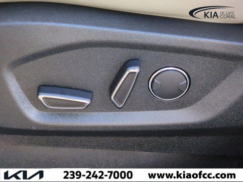 Used 2018 Ford Edge Titanium w/ Equipment Group 301A image 20