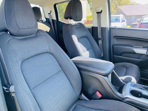 Used 2018 Chevrolet Colorado LT image 20