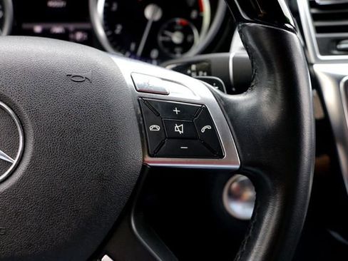 Used 2013 Mercedes-Benz GL 550 4MATIC image 13