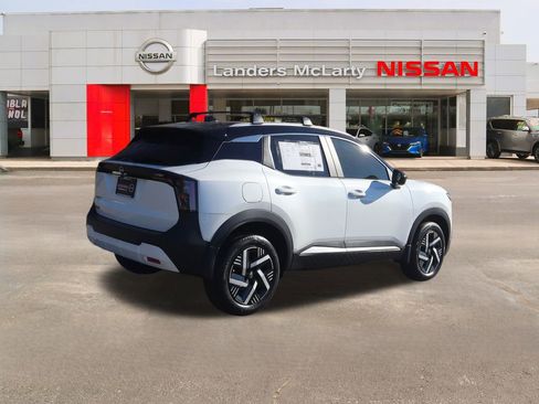 New 2026 Nissan Kicks SV w/ Cold Weather Package image 3