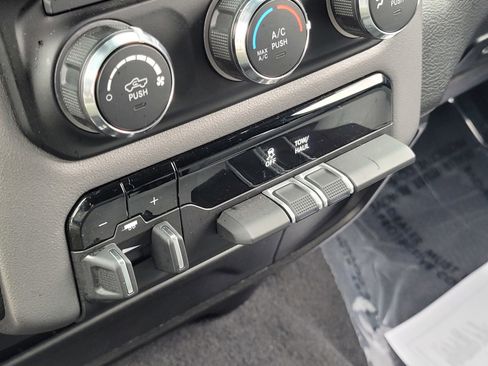 Used 2024 RAM 2500 Big Horn w/ Bed Utility Group image 26