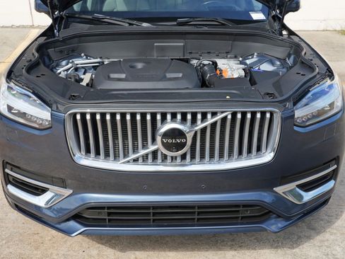 Used 2022 Volvo XC90 T8 Inscription w/ Advanced Package AWD/4WD image 8