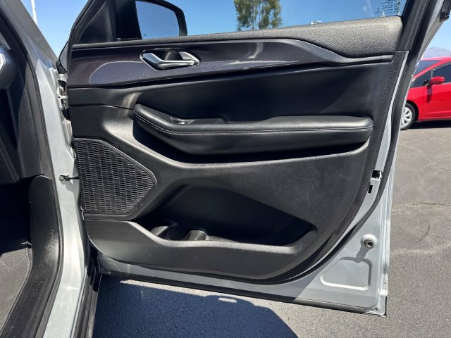 Used 2023 Jeep Grand Cherokee L Laredo RWD image 31