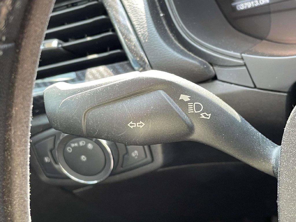 Used 2018 Ford Fusion SE w/ Equipment Group 201A FWD image 25