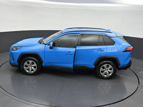 Used 2020 Toyota RAV4 LE FWD image 15