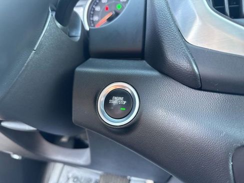 Used 2024 GMC Terrain SLT image 36