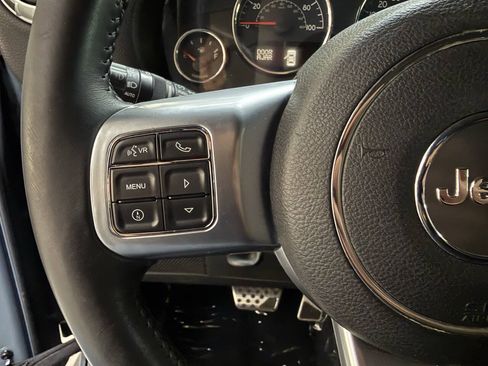 Used 2015 Jeep Wrangler Unlimited Rubicon AWD/4WD image 23