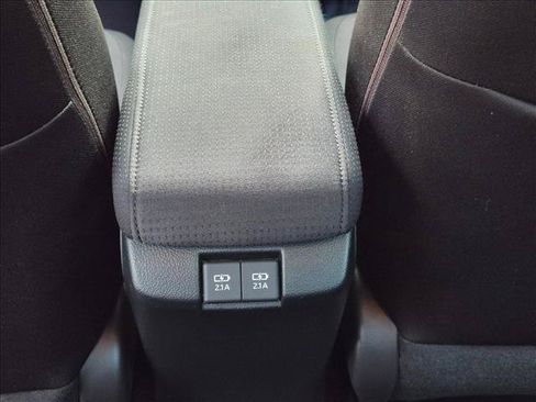 Certified 2022 Toyota Prius LE FWD image 17