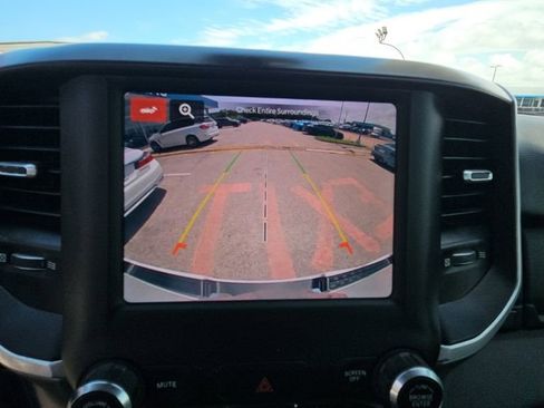 Used 2022 RAM 1500 Big Horn AWD/4WD image 23