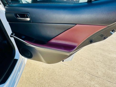 Used 2020 Lexus IS 300 w/ Premium Package image 32