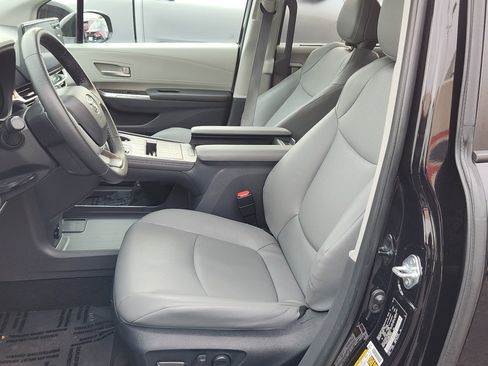 Certified 2023 Toyota Sienna XLE image 21