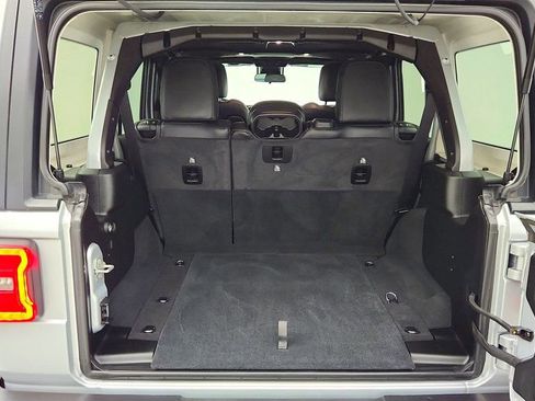 Used 2024 Jeep Wrangler Unlimited Rubicon w/ Convenience Group image 22