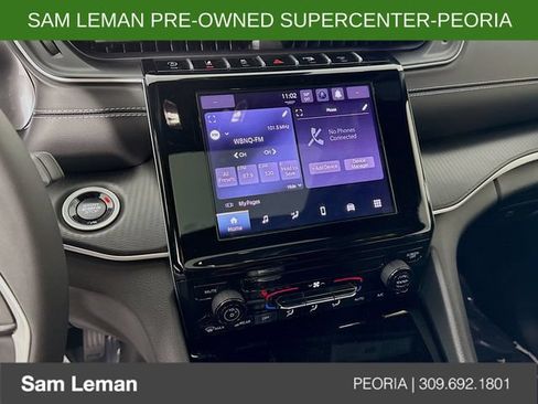 Used 2024 Jeep Grand Cherokee L Laredo RWD image 14