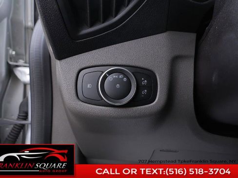 Used 2019 Ford Transit Connect XLT image 32