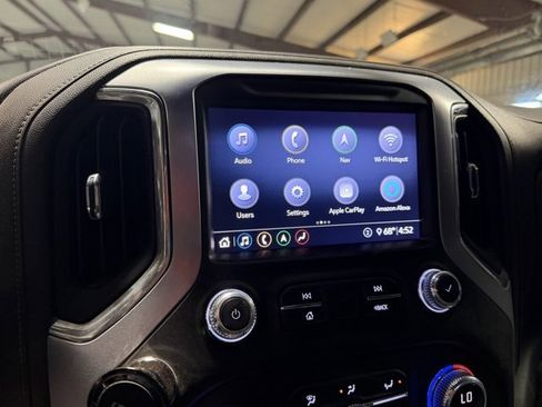 Used 2020 GMC Sierra 1500 SLT image 16