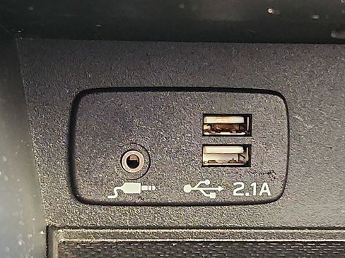 Used 2023 Subaru Crosstrek 2.0i Premium image 24