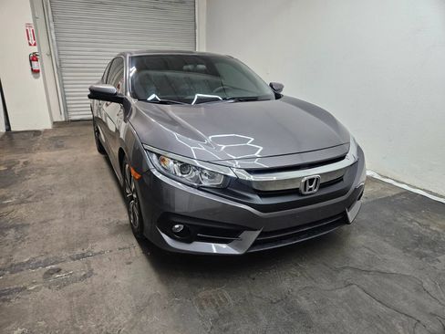 Used 2016 Honda Civic EX-T image 3
