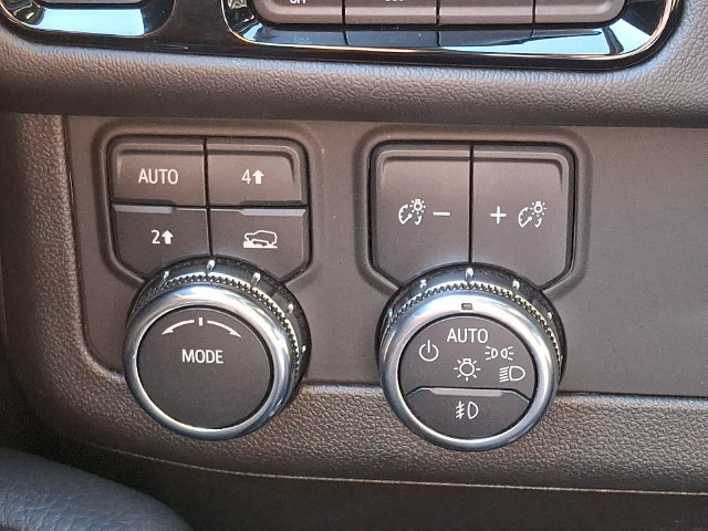 Used 2025 GMC Yukon Denali AWD/4WD image 26