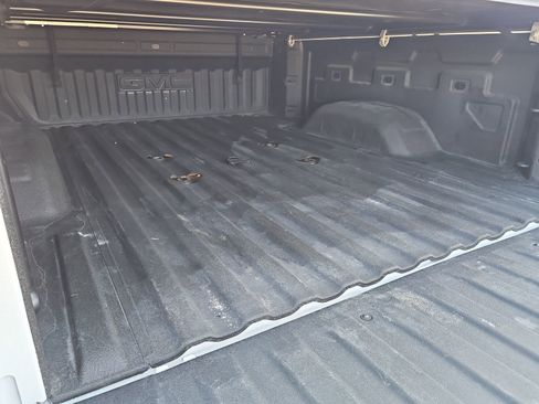 Used 2022 GMC Sierra 3500 SLT w/ Gooseneck/5TH Wheel Package image 19