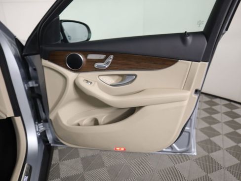 Certified 2022 Mercedes-Benz GLC 300 image 25