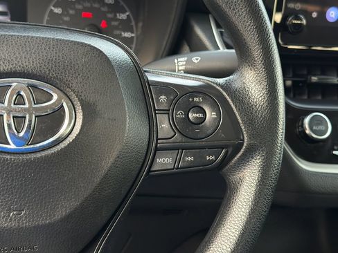 Used 2025 Toyota Corolla LE w/ Convenience Package FWD image 23