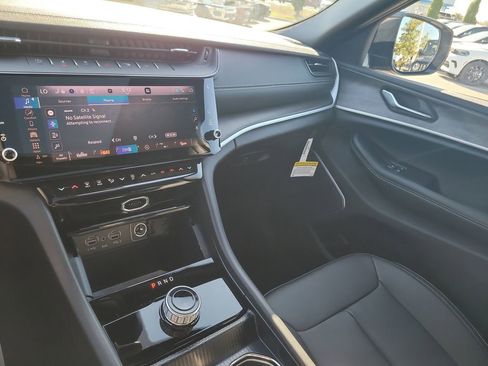 New 2026 Jeep Grand Cherokee L Limited RWD image 25