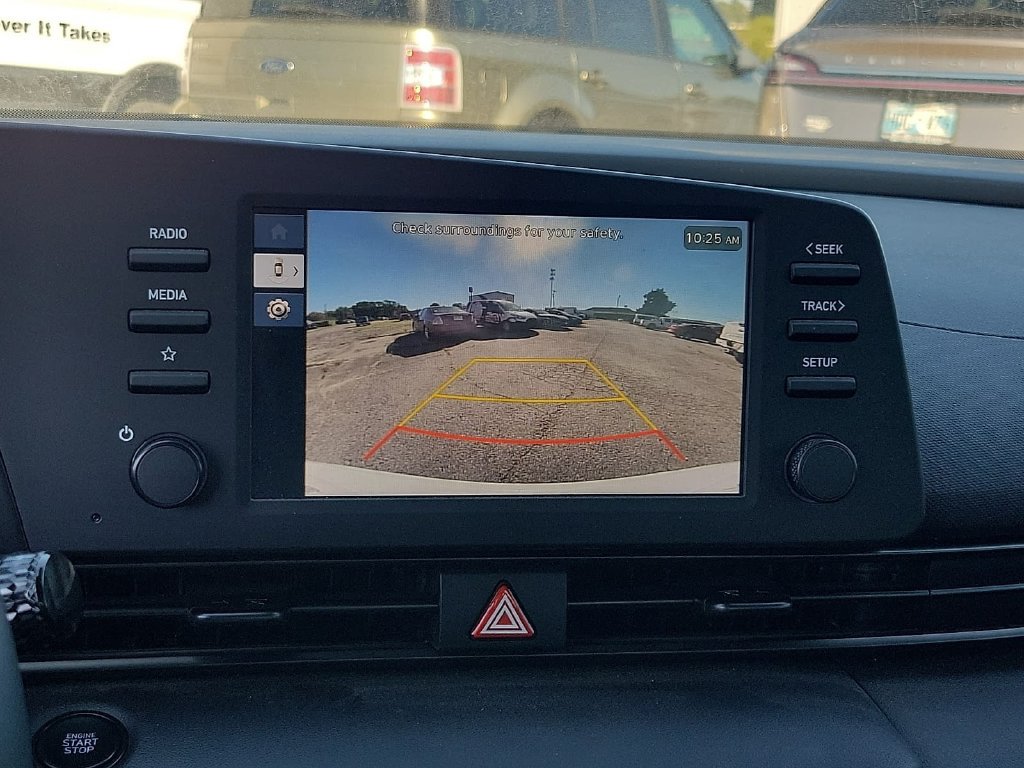 Used 2025 Hyundai Elantra Sport FWD image 18