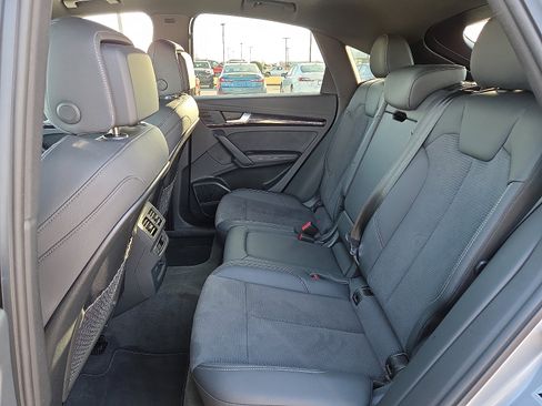 Used 2023 Audi SQ5 Prestige w/ Prestige Package image 10