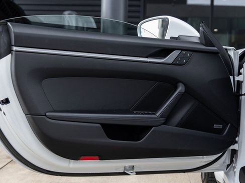 Certified 2022 Porsche 911 Carrera image 24