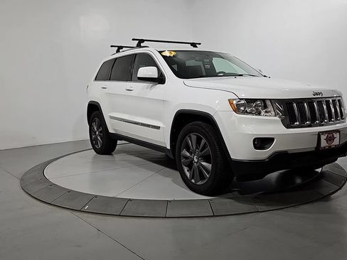 Used 2013 Jeep Grand Cherokee Laredo AWD/4WD image 8