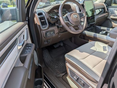 Used 2026 RAM 1500 Laramie AWD/4WD image 11