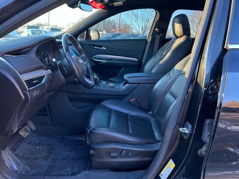 Used 2021 Cadillac XT4 Premium Luxury w/ Cold Weather Package image 16