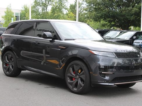 Used 2025 Land Rover Range Rover Sport Dynamic SE AWD/4WD image 3